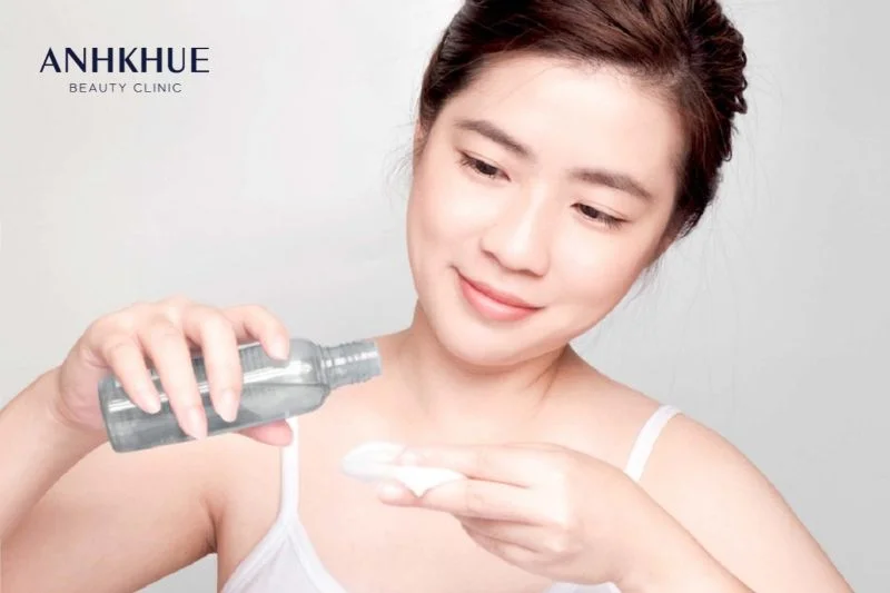 Toner hoặc Lotion đóng vai trò cân bằng độ pH