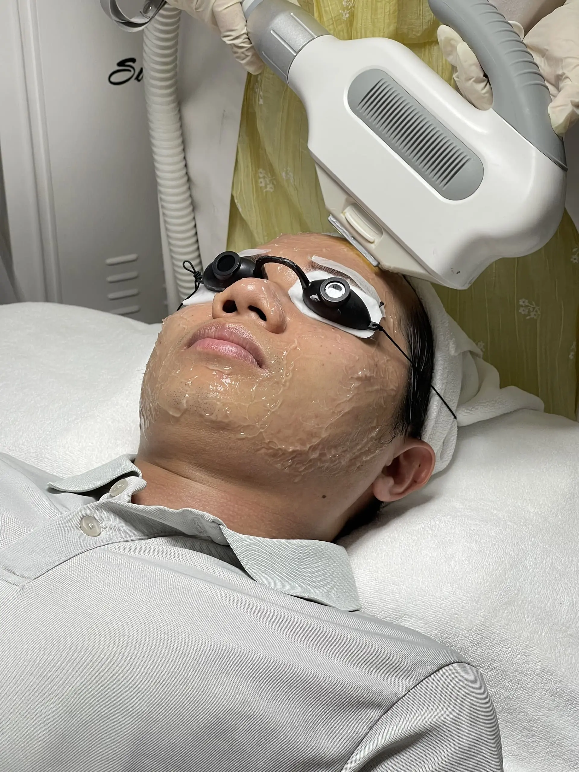 Nhiệt lượng IPL kích thích tăng sinh collagen và elastin tự nhiên, giúp da săn chắc, đàn hồi và thu nhỏ lỗ chân lông